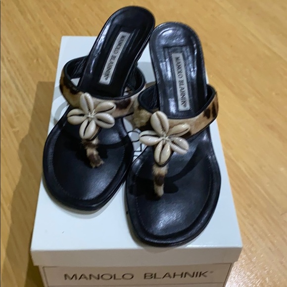 Shoes - Picture 1 of 4